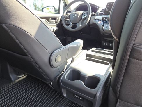 New 2026 Honda Odyssey Touring image 27