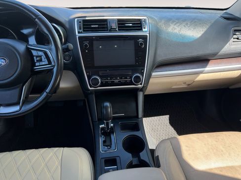 Used 2019 Subaru Outback 3.6R Limited w/ Popular Package #2 AWD/4WD image 11