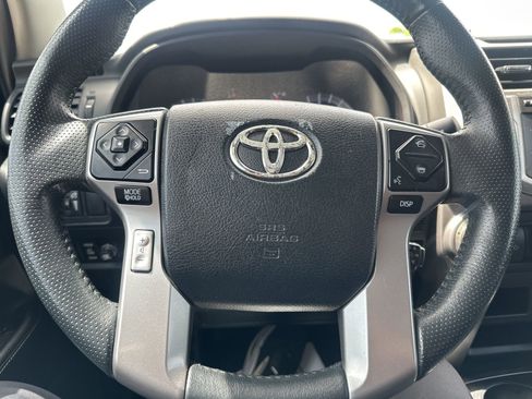 Used 2017 Toyota 4Runner SR5 image 18