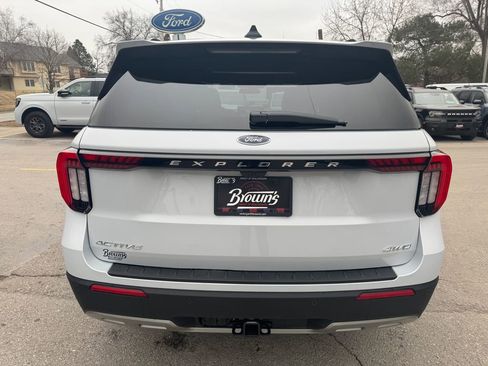 New 2026 Ford Explorer Active w/ Active Comfort Package image 6