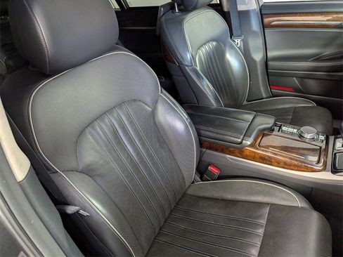 Used 2019 Genesis G90 5.0 Ultimate image 38