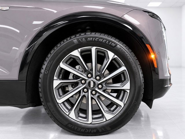 Used 2024 Cadillac Lyriq Sport AWD/4WD image 6