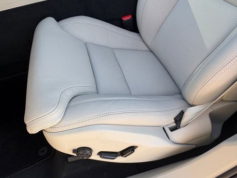 New 2026 Volvo XC60 T8 Ultra w/ Protection Package Premier image 19