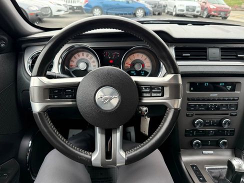Used 2012 Ford Mustang Premium image 26