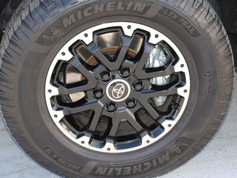 Certified 2024 Toyota Sequoia SR5 image 9