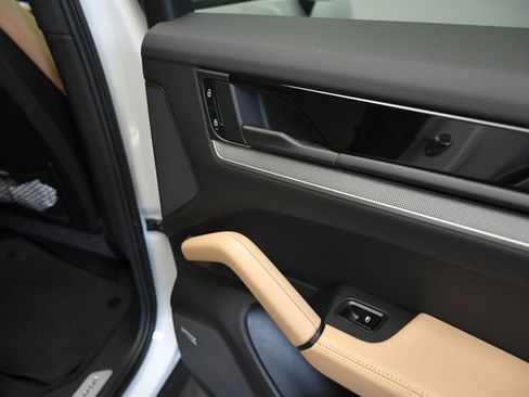 New 2026 Porsche Cayenne S AWD/4WD image 24