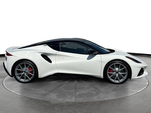 Used 2025 Lotus Emira RWD image 7