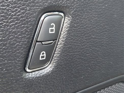 Used 2019 Ford F150 XLT w/ Equipment Group 302A Luxury image 22