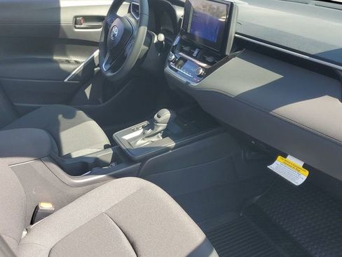 New 2026 Toyota Corolla Cross LE FWD image 32