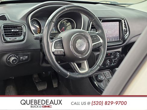 Used 2017 Jeep Compass Limited AWD/4WD image 10