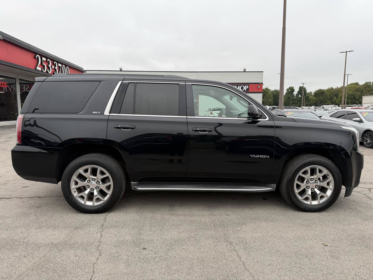 Used 2015 GMC Yukon SLT w/ Open Road Package AWD/4WD image 2