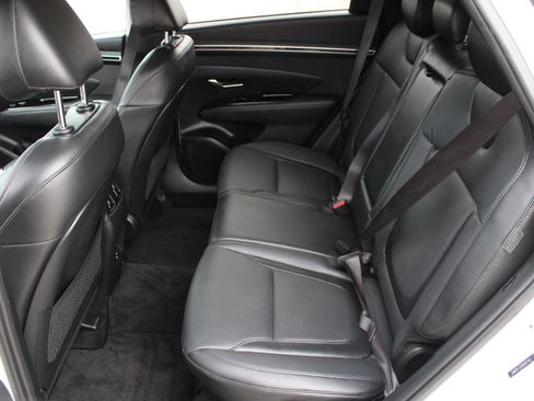 Used 2024 Hyundai Tucson Limited image 16