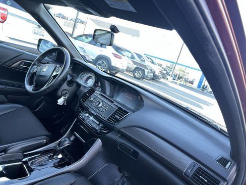 Used 2016 Honda Accord Sport image 28