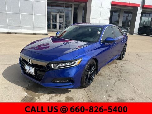 Used 2018 Honda Accord Sport image 2