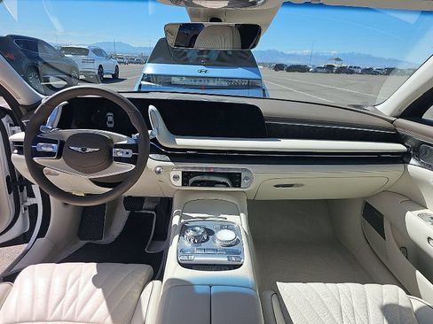 Used 2025 Genesis G90 3.5T AWD/4WD image 8