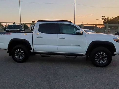 Used 2023 Toyota Tacoma TRD Off-Road AWD/4WD image 9