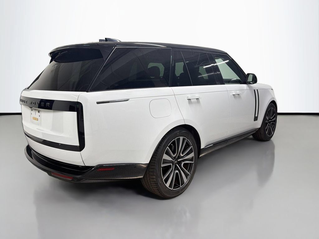 Used 2024 Land Rover Range Rover SE AWD/4WD image 9
