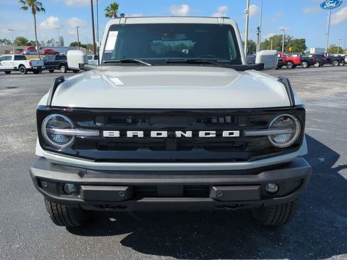 New 2026 Ford Bronco Outer Banks AWD/4WD image 3