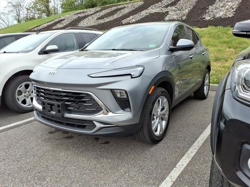 Used 2026 Buick Encore GX Preferred w/ Advanced Technology Package image 4