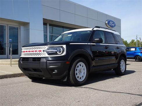 New 2025 Ford Bronco Sport Heritage w/ Convenience Package image 2