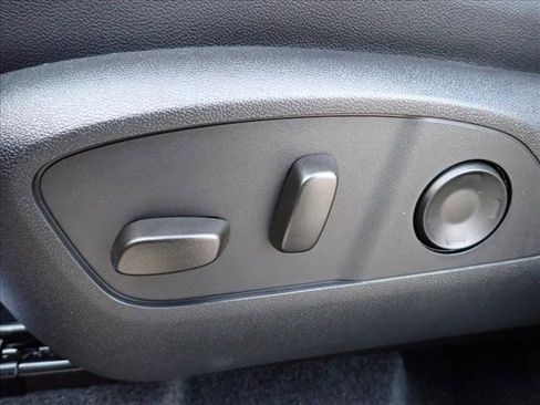 New 2026 Chevrolet Traverse RS image 15