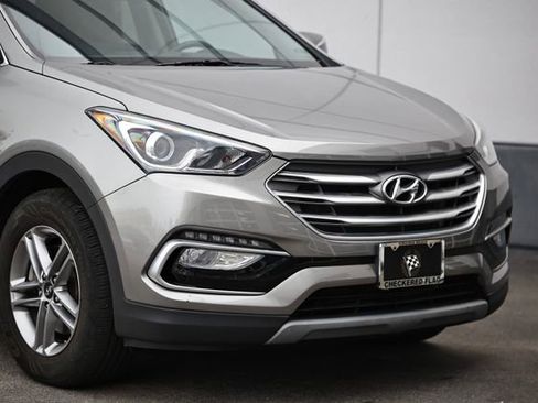 Used 2018 Hyundai Santa Fe Sport image 2