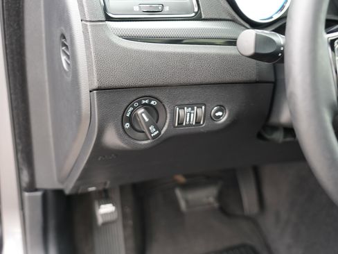 Used 2013 Chrysler 300 S w/ Luxury Group image 17