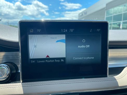 Used 2022 Lincoln Corsair AWD w/ Premium Package image 13