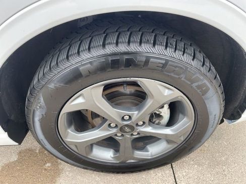 Used 2023 Ford Escape ST-Line image 10