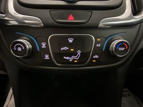 Used 2019 Chevrolet Equinox LT image 19