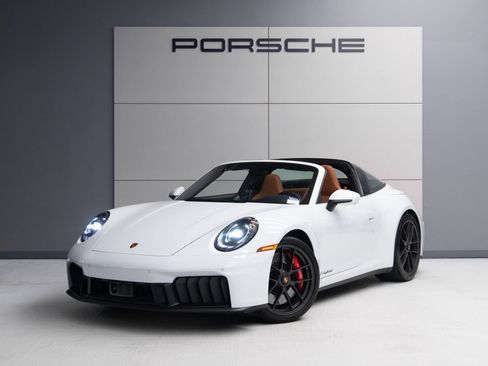 Certified 2026 Porsche 911 Targa 4 GTS AWD/4WD image 1