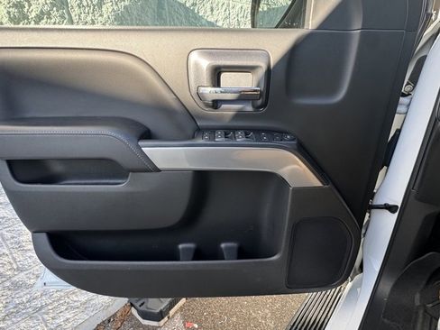 Used 2018 Chevrolet Silverado 1500 LT w/ All Star Edition image 16