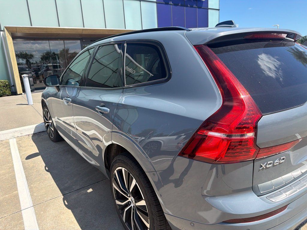 Used 2024 Volvo XC60 B5 Plus w/ Protection Package Premier AWD/4WD image 3