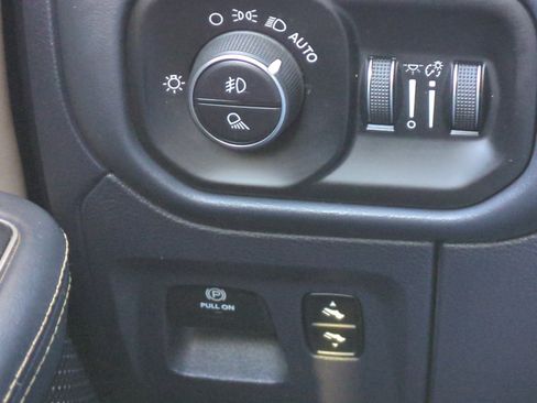 Certified 2019 RAM 1500 Limited w/ Advanced Safety Group image 31