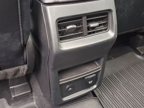 Certified 2023 Ford Edge SEL AWD/4WD image 11