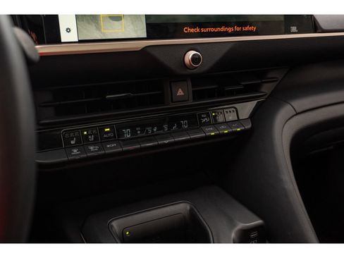Used 2023 Toyota Crown Platinum AWD/4WD image 25