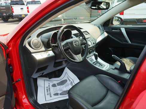 Used 2011 MAZDA MAZDA3 s Grand Touring w/ Tech Pkg FWD image 14