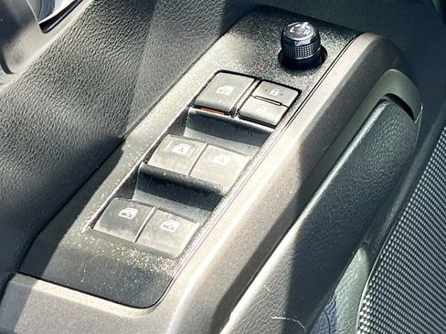 Used 2022 Toyota Tacoma TRD Sport w/ Technology Package image 18