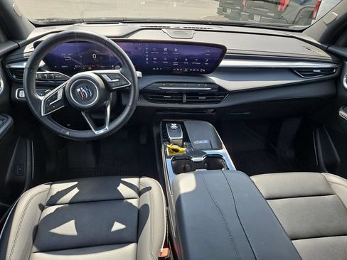 Used 2025 Buick Enclave Avenir AWD/4WD image 11