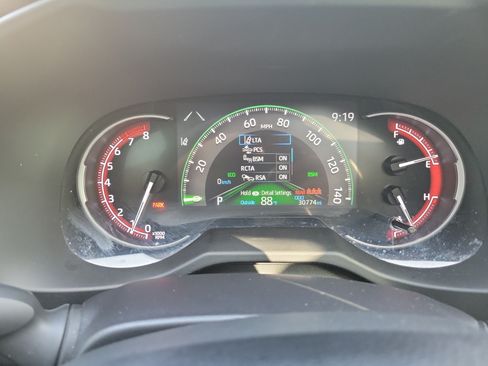 Used 2025 Toyota RAV4 XLE w/ Convenience Package FWD image 32