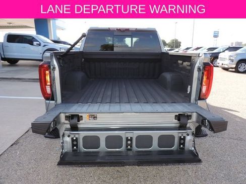 Used 2024 GMC Sierra 1500 Denali w/ Technology Package AWD/4WD image 15