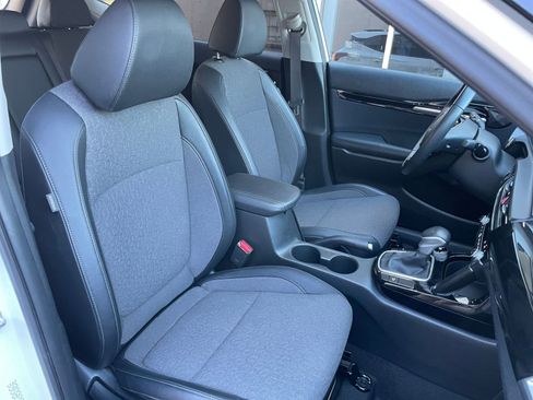 Used 2025 Kia Seltos S image 35