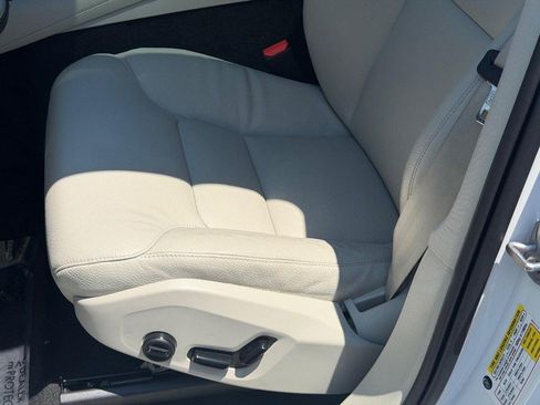 Certified 2024 Volvo XC90 T8 Plus w/ Protection Package Premier AWD/4WD image 23