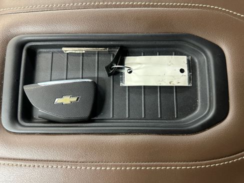 Used 2021 Chevrolet Tahoe High Country w/ Premium Package RWD image 33