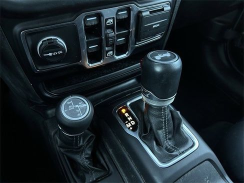 Used 2024 Jeep Wrangler High Altitude image 24