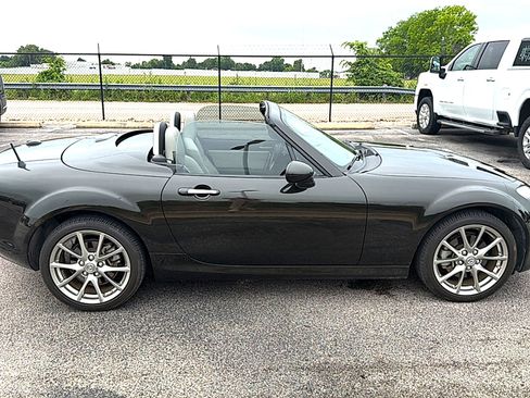 Used 2011 MAZDA MX-5 Miata Grand Touring RWD image 5