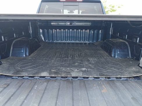 Used 2021 Chevrolet Silverado 1500 LTZ w/ Safety Package II AWD/4WD image 16