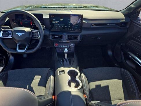 Certified 2025 Ford Mustang Convertible RWD image 9