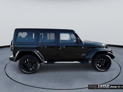 Used 2025 Jeep Wrangler Unlimited Sahara AWD/4WD image 4