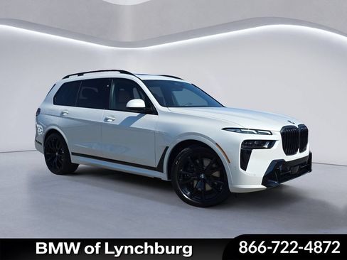 New 2027 BMW X7 xDrive40i w/ M Sport Package AWD/4WD image 1